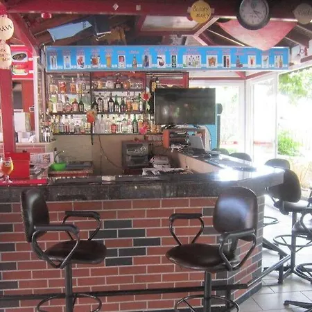 Red Rose ホテル 3*