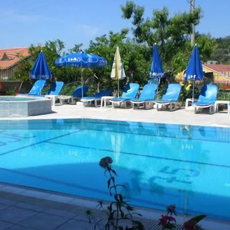 ホテル Red Rose オルデニズ