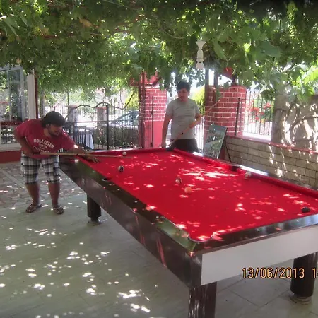 Otel Red Rose 3*
