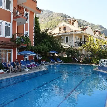 Red Rose 3* Ölüdeniz